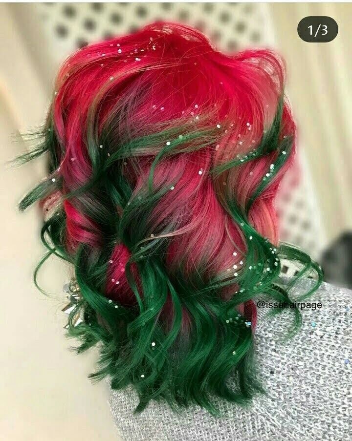 Red and Green Christmas hairstyle ideas